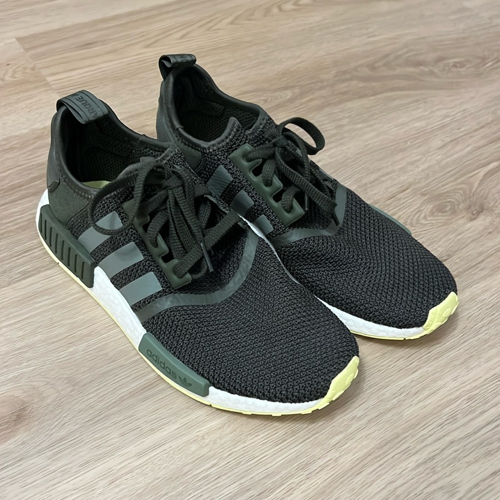 Adidas NMD Dark Green Shoes Men’s Size 9.5 LIKE NEW